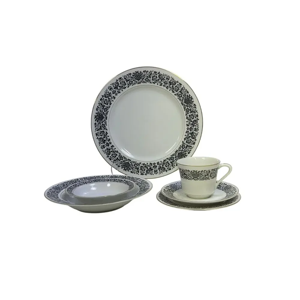Four Crown China 'Monte Carlo' 383 Black/White/Gold 6-PC Place Setting-Excellent